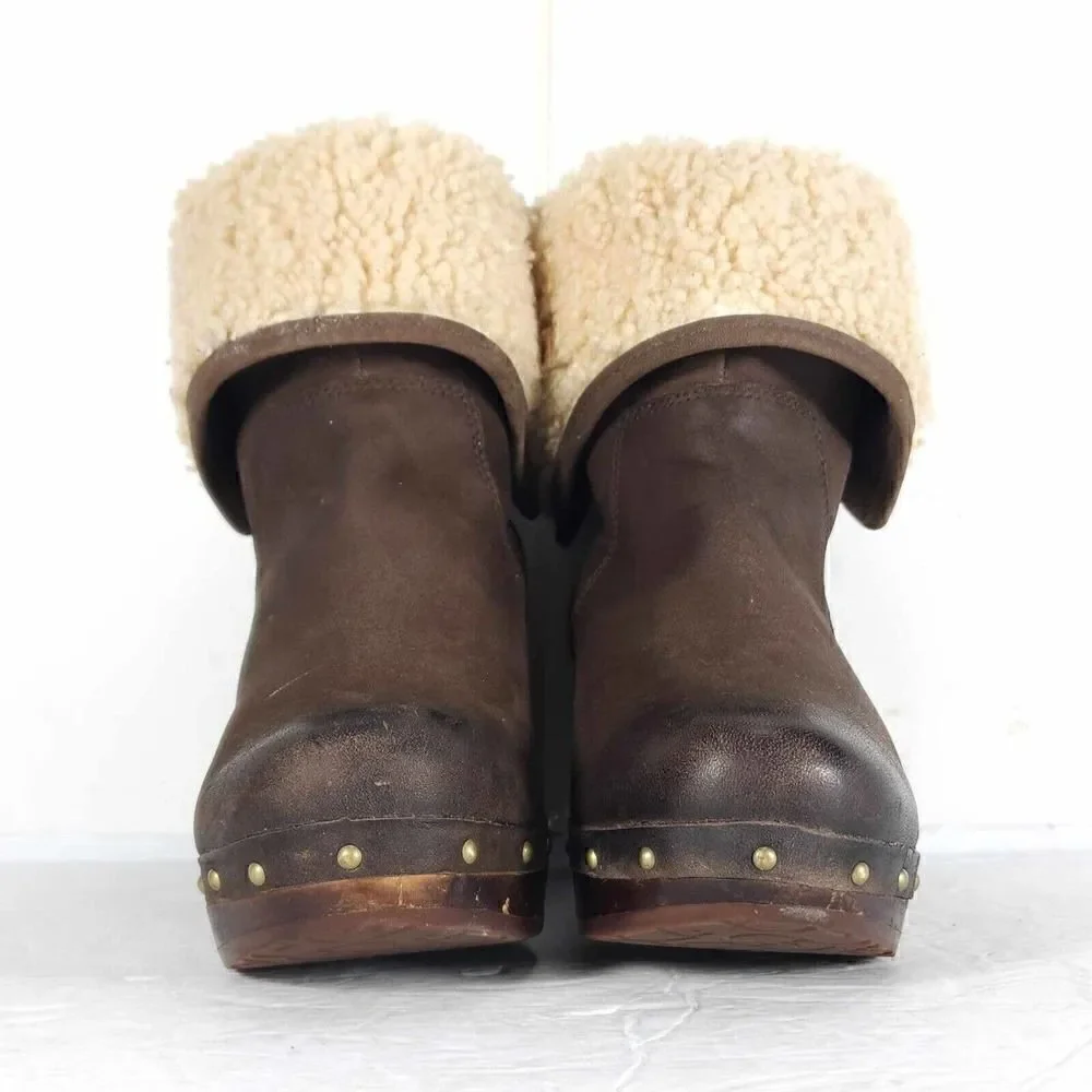 UGG Women's Lynnea US 7 Fold Over Leather Brown Shearling Cuff Clog Boot